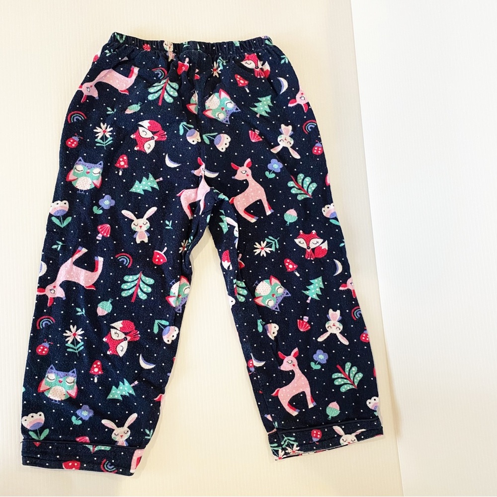 COPY - Girls size 5 pyjama bundle - Picture 4 of 11